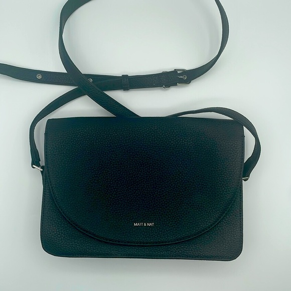 Matt & Nat Handbags - Matt & Nat - Cross Body Purse - Black